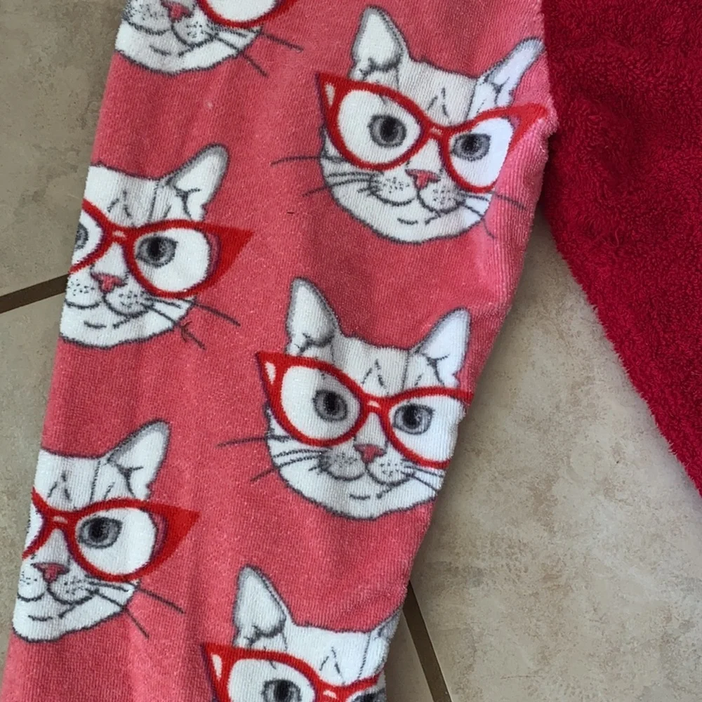 Cozy Pink & Red Cat-Print Fleece Joggers for Kids